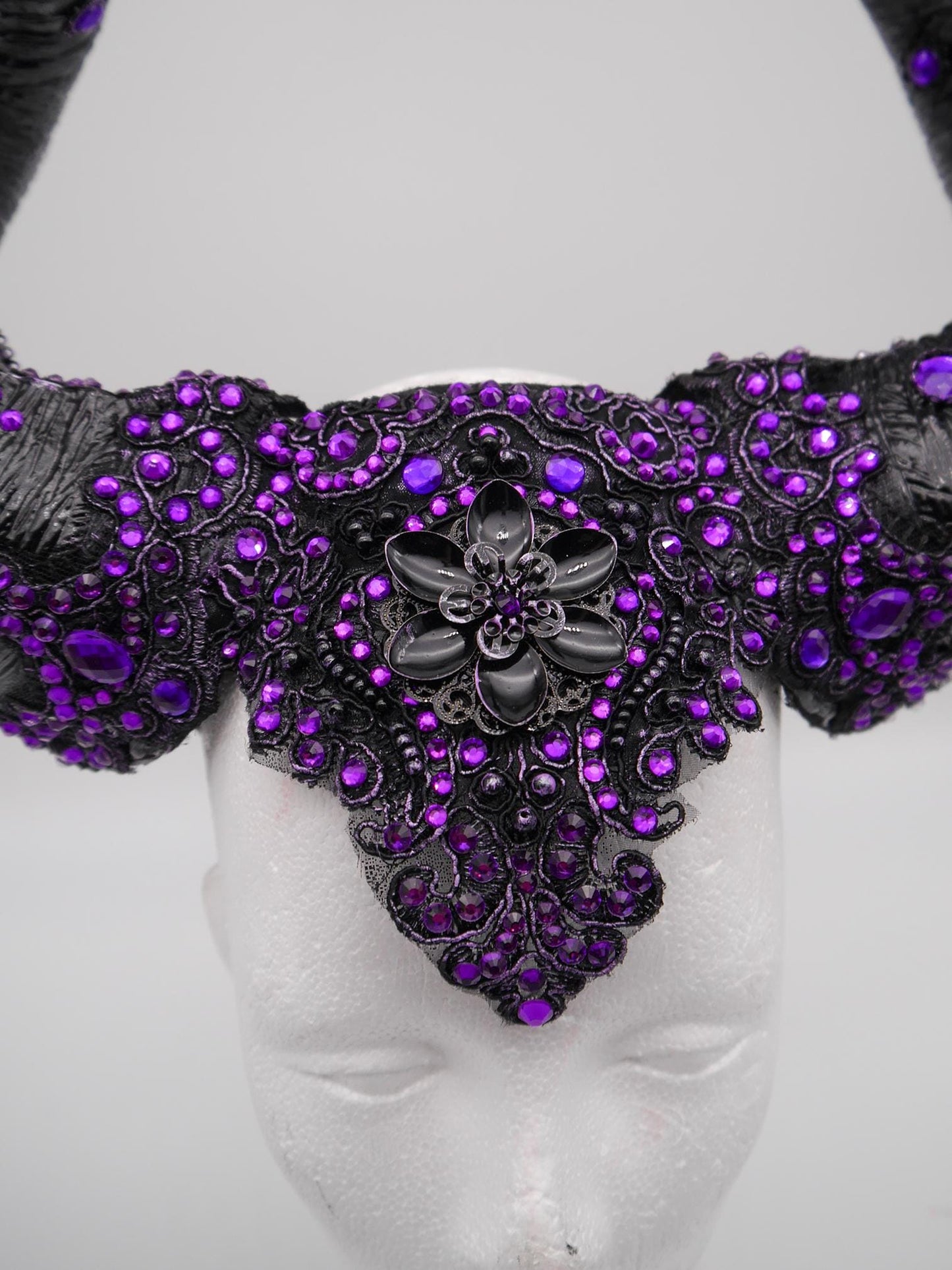 dark purple Malificent Headdress ~ fantasy Horns ~ Elfen ~ Feen ~ faun Headpiece ~ Schmetterling ~ Kopfschmuck ~ Pan