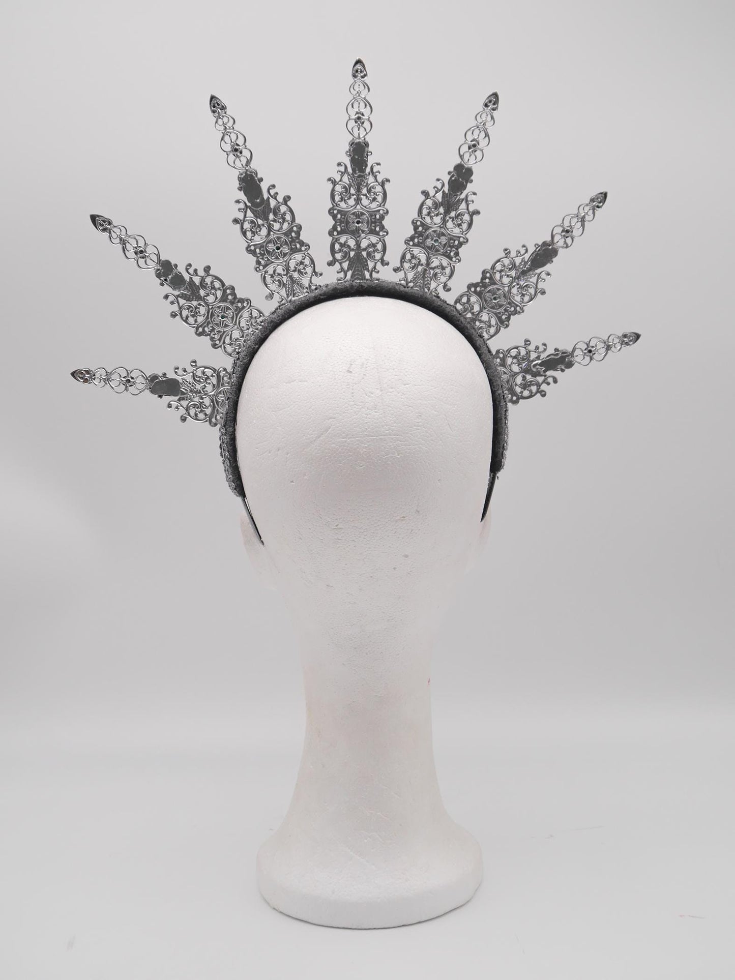 Royal Crown ~ black Royal Metal halo ~ vampir ~ Krone ~ Kranz ~ Kopfschmuc ~ Headdress ~ Heiligenschein ~ gothic ~ goth