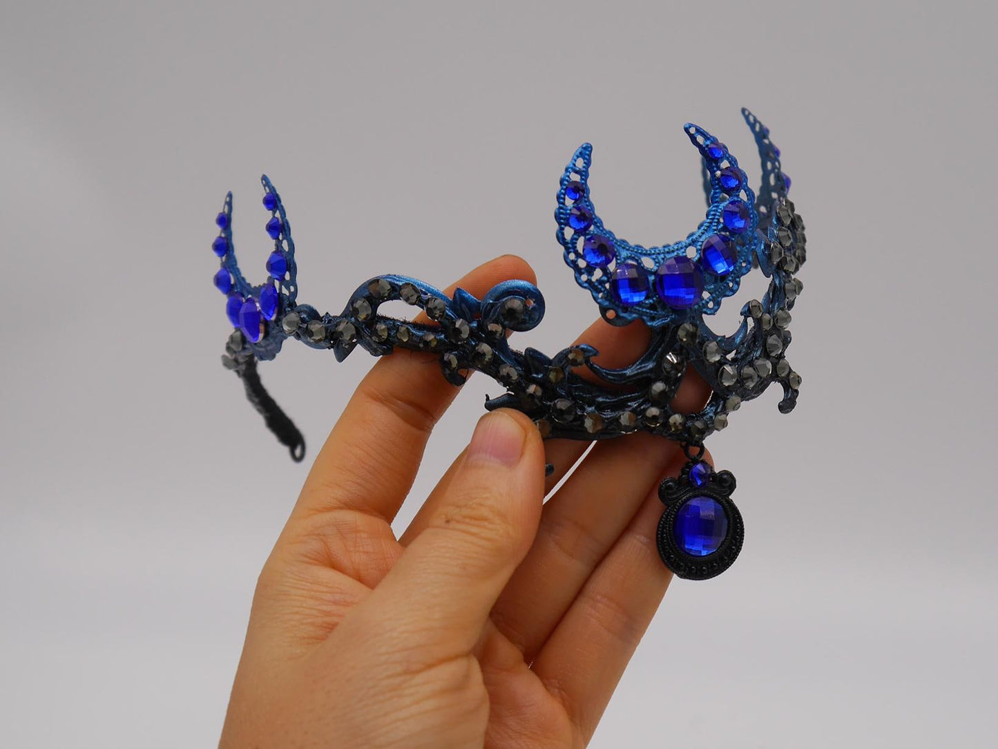 Nyx Tiara ~ Dark moon ~ Gothic Kopfschmuck ~ Goth ~ Mystischer Haarschmuck