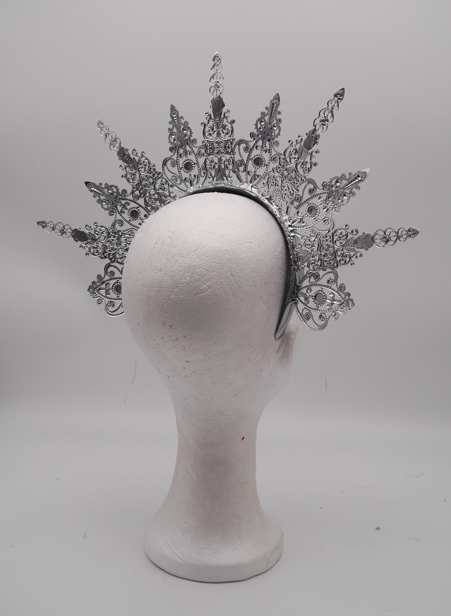 frozen Light Halo - Crown ~ winter Royal Metal halo ~ Krone ~ Kranz ~ Kopfschmuck ~ Headdress ~ Heiligenschein ~ gothic ~ goth