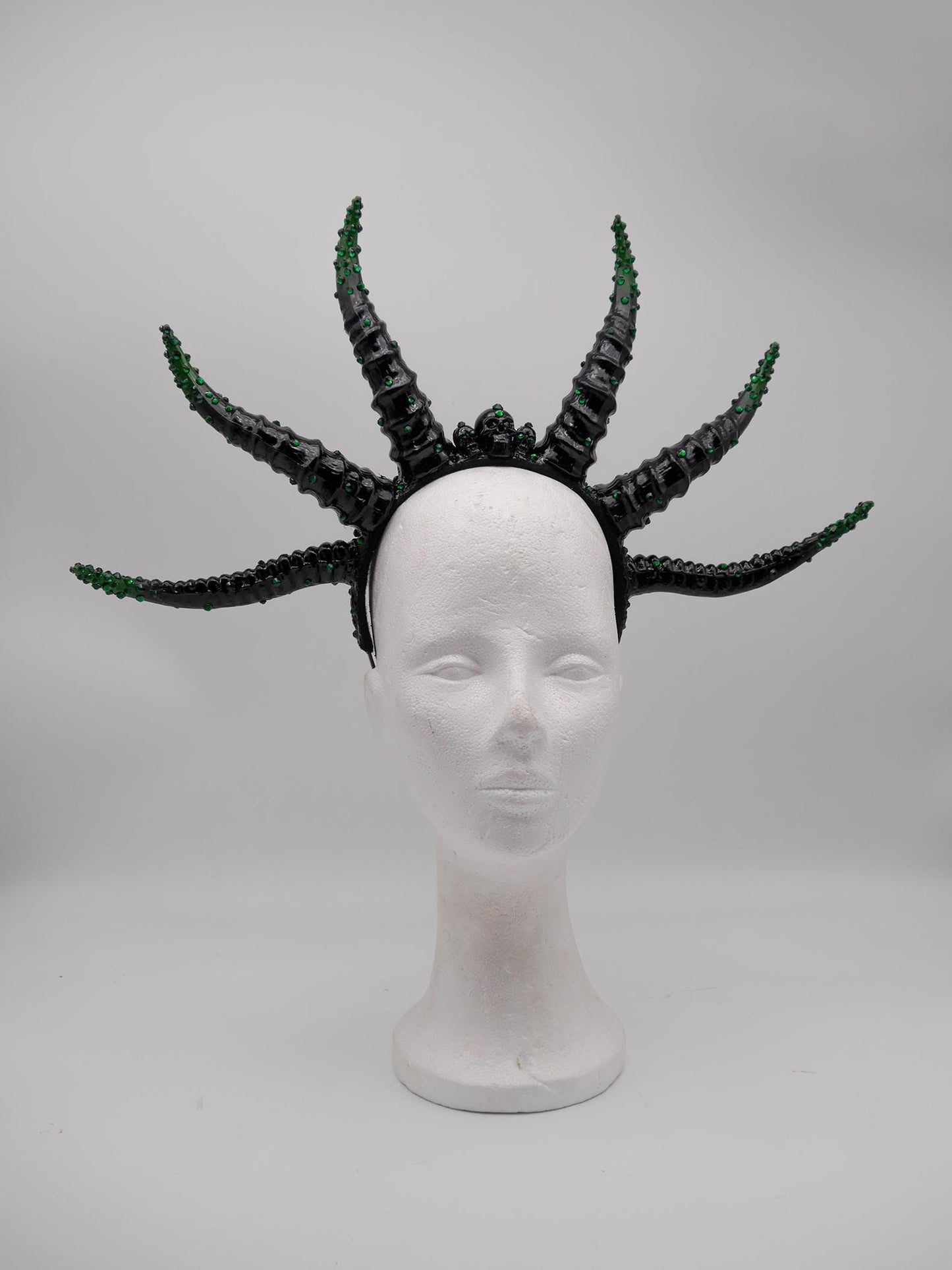 Multi Horns – Emerald Noir Collection ~ gothic Hörner ~ Fantasy ~ Kopfschmuck ~ Dämon ~ Hexe ~ Festival ~ occult ~ wicca ~ Maleficent
