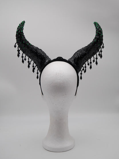 Maleficent Horns – Emerald Noir Collection ~ gothic Hörner ~ Fantasy ~ Kopfschmuck ~ Dämon ~ Hexe ~ Festival ~ occult ~ wicca ~ Maleficent