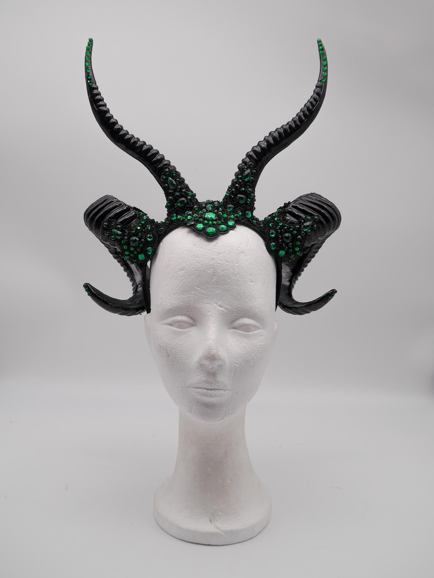 Double Horns – Emerald Noir Collection ~ gothic Hörner ~ Fantasy ~ Kopfschmuck ~ Dämon ~ Hexe ~ Festival ~ occult ~ wicca ~ Maleficent