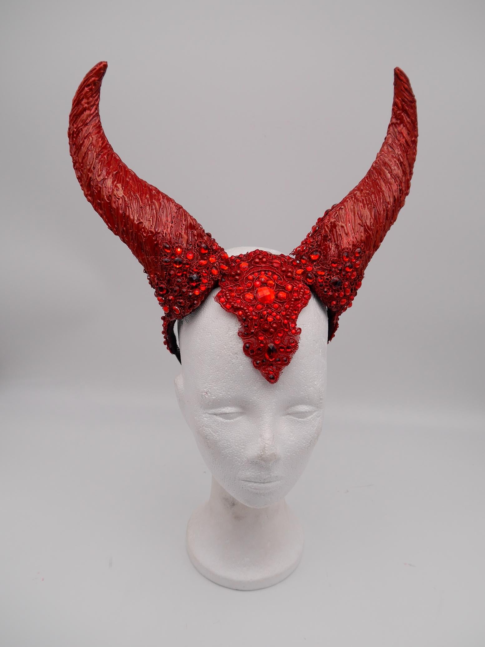 red glamour maleficent Headdress ~ Gothic headpiece ~ Kopfschmuck