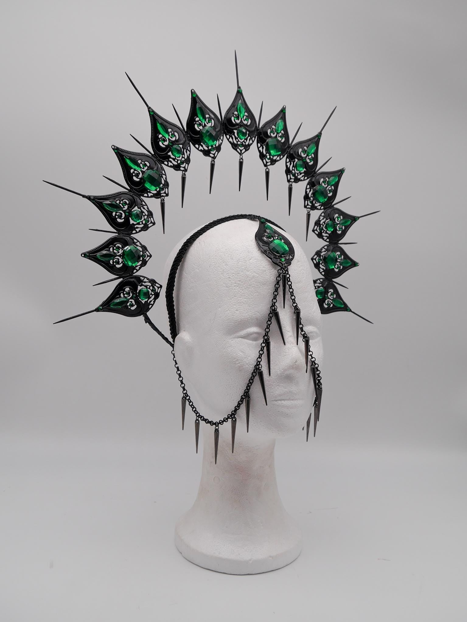 Emerald Noire Gothic Halo ~ Crown ~ black Royal Metal ~ vampir ~ Krone ~ Kranz ~ Kopfschmuck ~ Headdress ~Heiligenschein ~ Fantasy~ goth