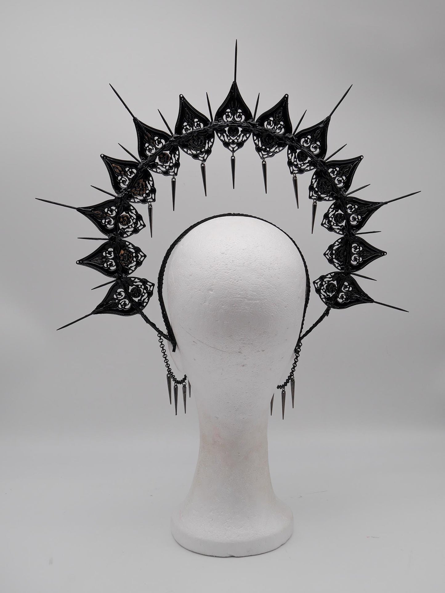 Emerald Noire Gothic Halo ~ Crown ~ black Royal Metal ~ vampir ~ Krone ~ Kranz ~ Kopfschmuck ~ Headdress ~Heiligenschein ~ Fantasy~ goth