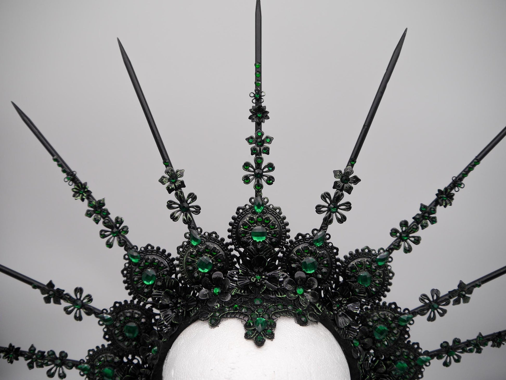 Dark Emerald XXL Madonna Halo ~ Royal ~ Metal ~ religiös ~ gloriole ~ nimbus ~ crown ~ Krone ~ Kranz ~ Heiligenschein