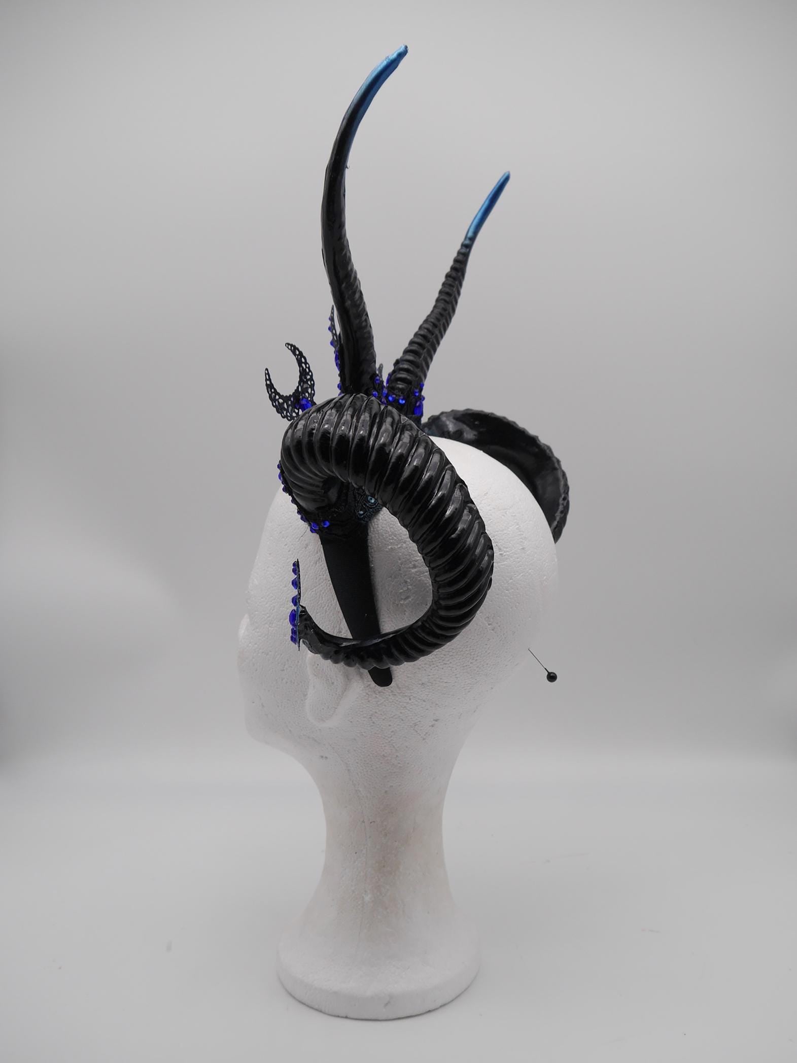 Nyx douple Horns ~ gothic Hörner ~ Fantasy ~ Kopfschmuck ~ Moon ~ Hexe ~ Festival ~ occult ~ wicca ~ Maleficent - double horns