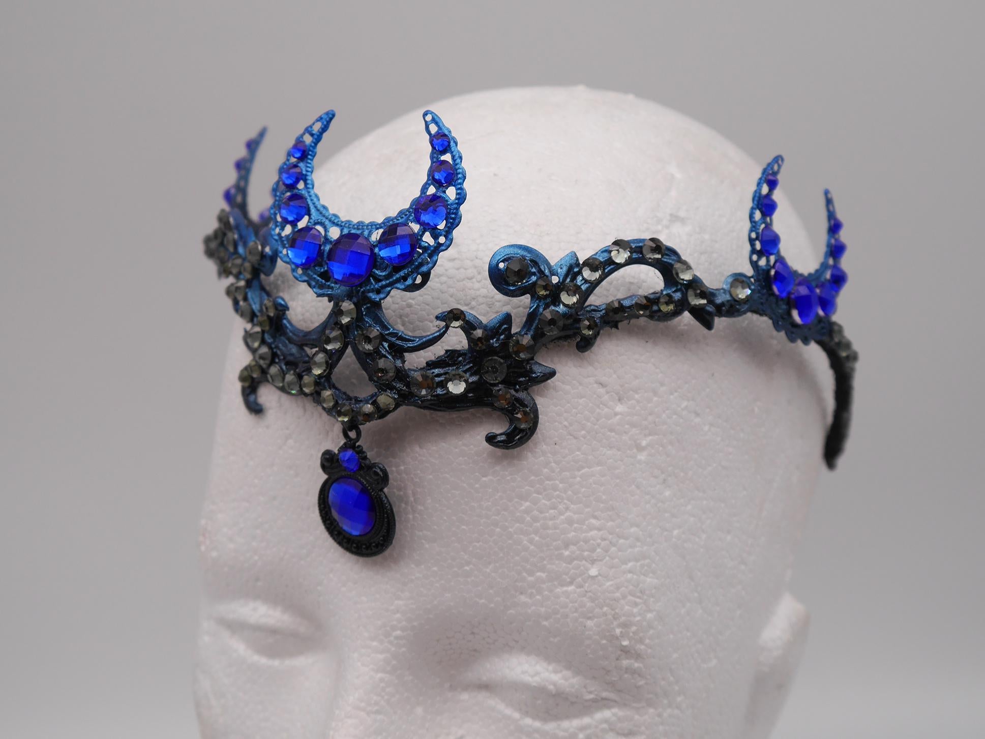 Nyx Tiara ~ Dark moon ~ Gothic Kopfschmuck ~ Goth ~ Mystischer Haarschmuck