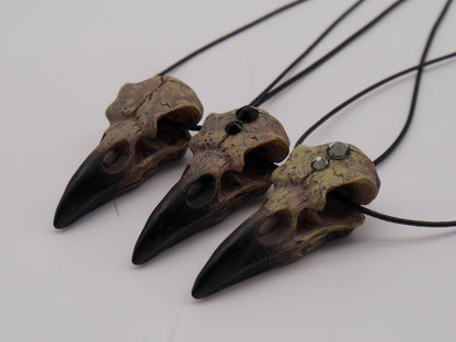 Raven Skull Necklace ~ Gothic ~ Rabe ~ Schädel ~ Halskette - Krähe Anhänger ~ Witchy ~ Wicca ~ Vogel ~ Knochen ~ Schmuck ~ Halloween ~ Goth