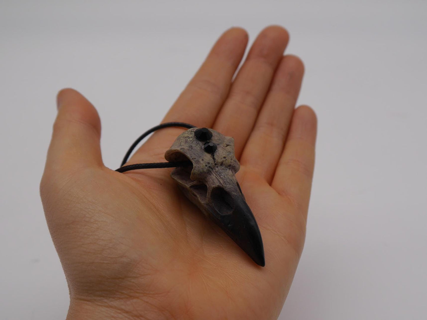 Raven Skull Necklace ~ Gothic ~ Rabe ~ Schädel ~ Halskette - Krähe Anhänger ~ Witchy ~ Wicca ~ Vogel ~ Knochen ~ Schmuck ~ Halloween ~ Goth
