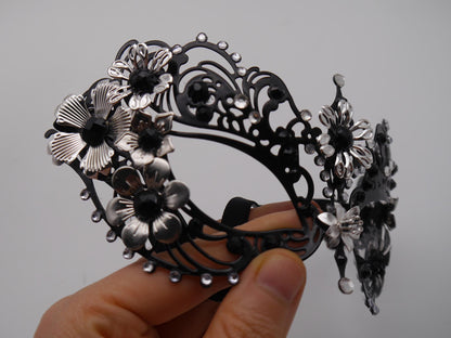 Handmade Victorian Mask – Filigree Metal Masquerade Mask (Bridgerton-Inspired) Gothic Filigree Masquerade