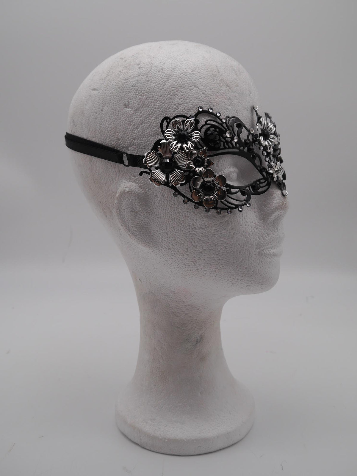 Handmade Victorian Mask – Filigree Metal Masquerade Mask (Bridgerton-Inspired) Gothic Filigree Masquerade