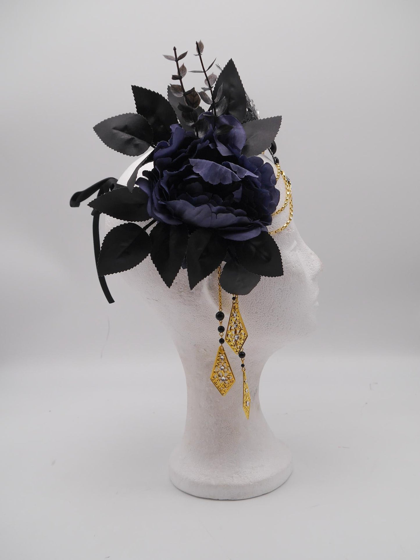 Dark romantic gothic headpiece - vampire diadem - mystic fairy Crown