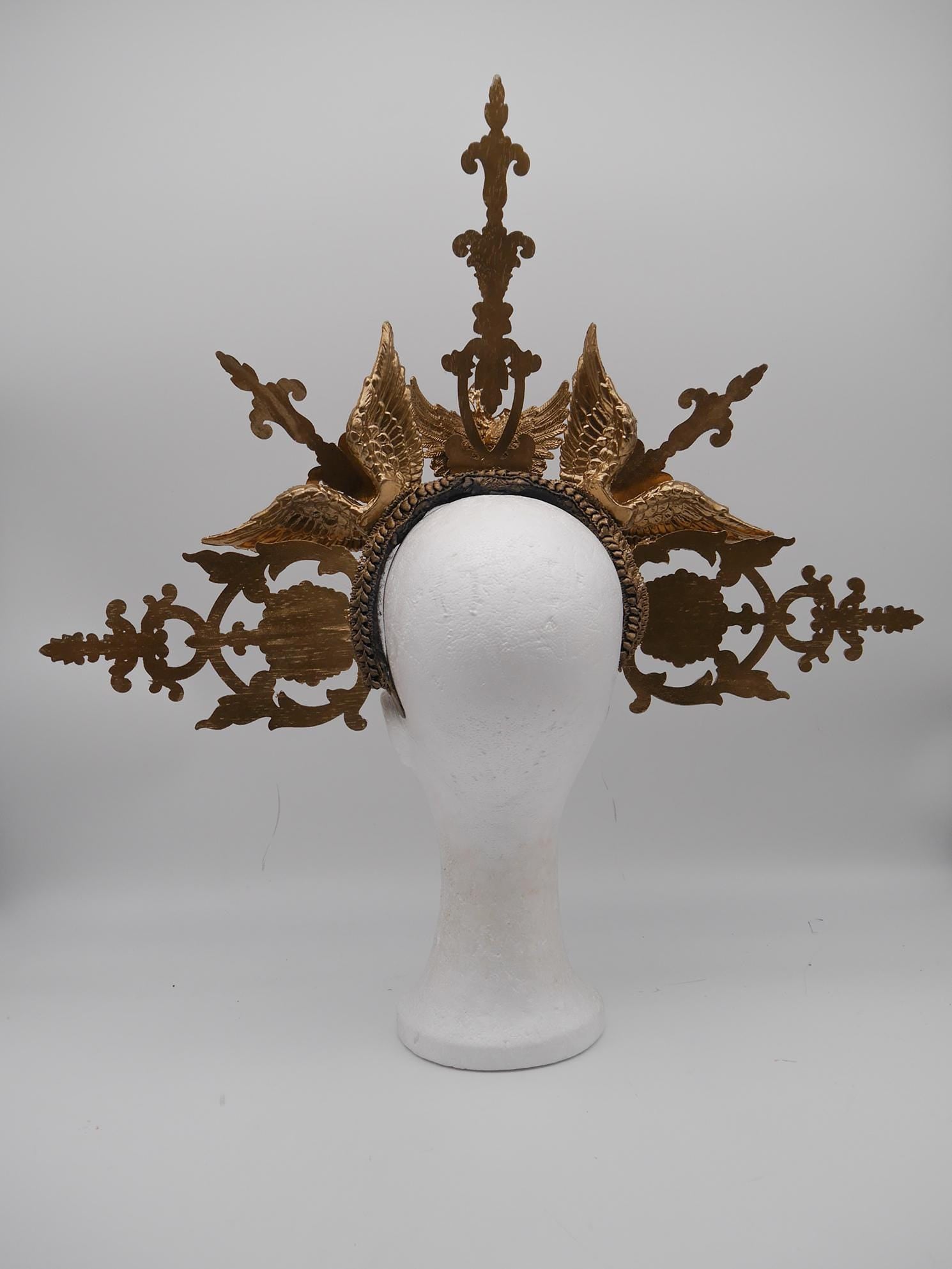 Seraphim Aurelion – Crown of Light